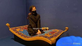 颜值小姐姐，私底下也是很放荡不羁