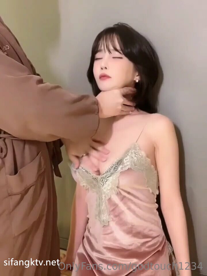 AVSA-231 超密着接写 黒ギャル逆バニー 巨乳ムチムチハメ狂い